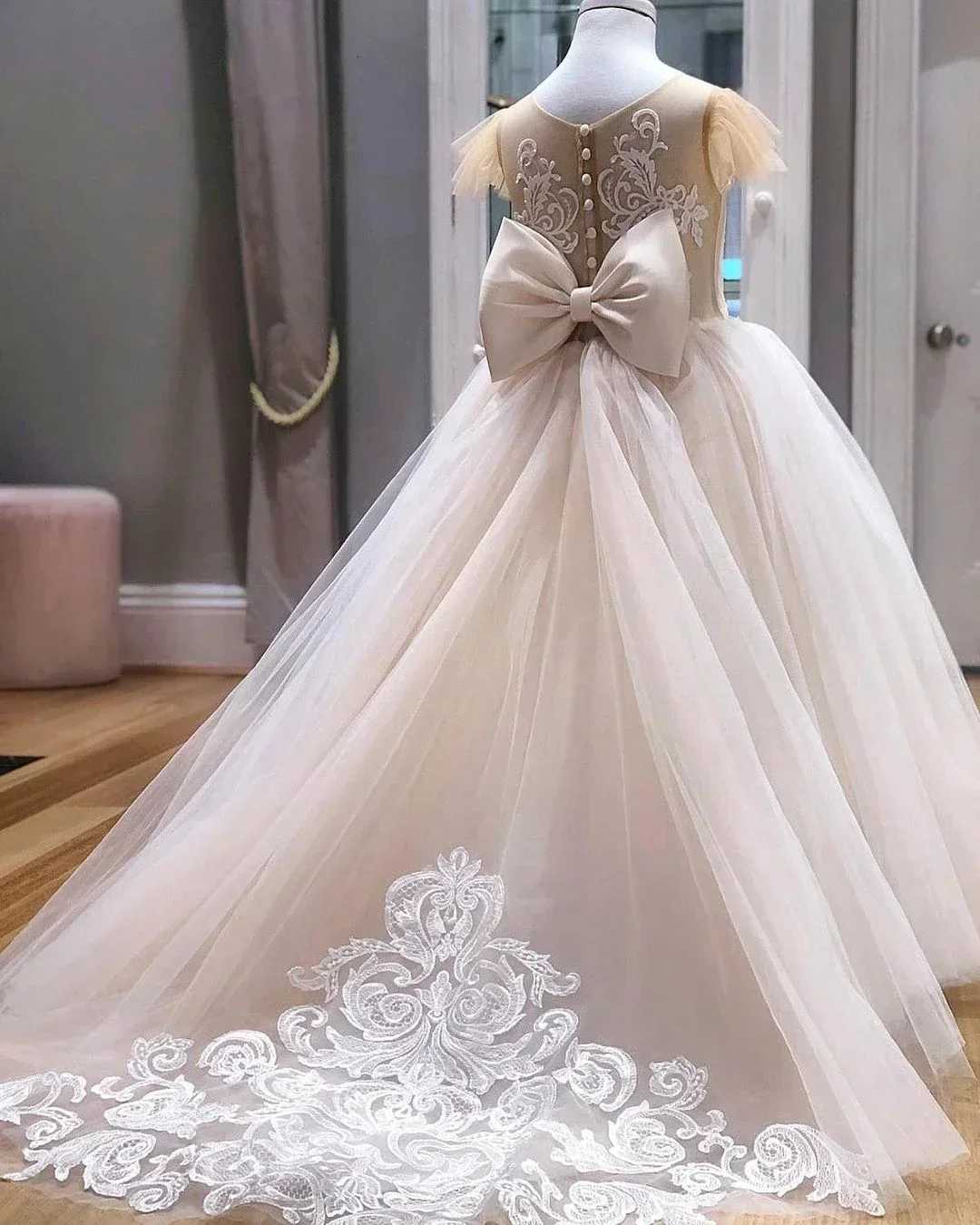MisShow Flower Girl Dresses Long Train Floor Length Princess Ball Gown Sleeveless Button Appqulies Tulle Beads With Bow Z250926