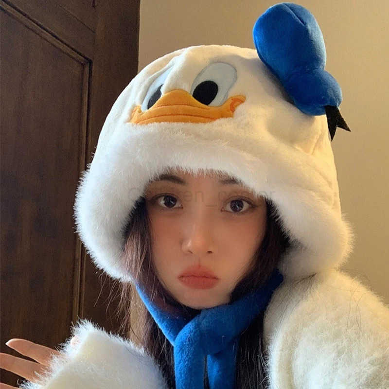 Disney Authentic Autumn Winter Mickey Minnie Plush Hat Cartoon Cute Pullover Cold Resistant Warm OnePiece Hat Sweet Home Gift Girls H250926