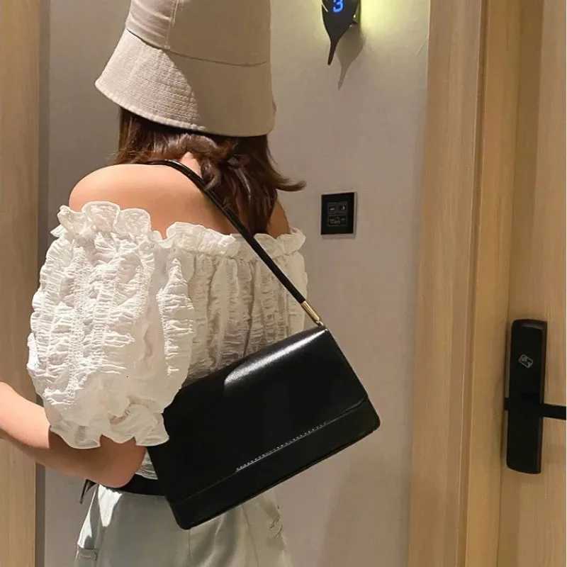Fashionable Women Shoulder Bag PU Leather Armpit Handbag Casual Small Square Purse for Ladies Stylish Solid Color Crossbody Bag Z250926