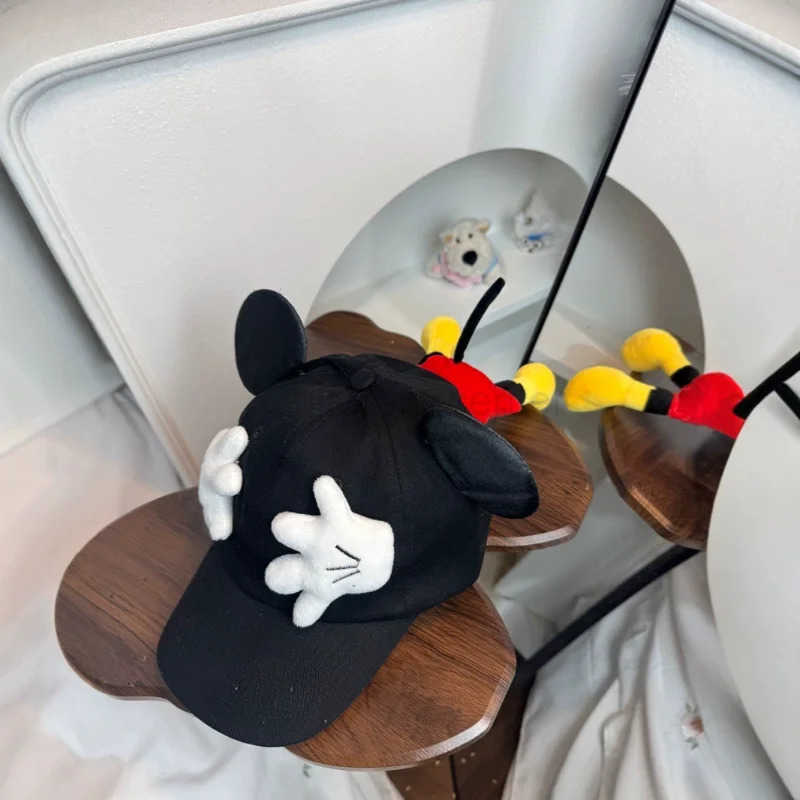 Disney Anime New Baseball Cap Cute Mickey Small Palm Doll Sun Protection Boys and Girls Cartoon Mickey Ears Hat for Friends Gift H250926