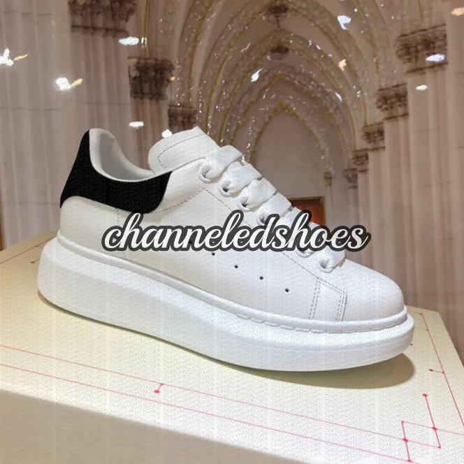 Designer Shoes Mcqunn Sneakers Platform Sole Sneaker Leather Sneakers Men Women Trainers Comfortable Outdoor Running Shoes Rubber Platformsole Shoes
