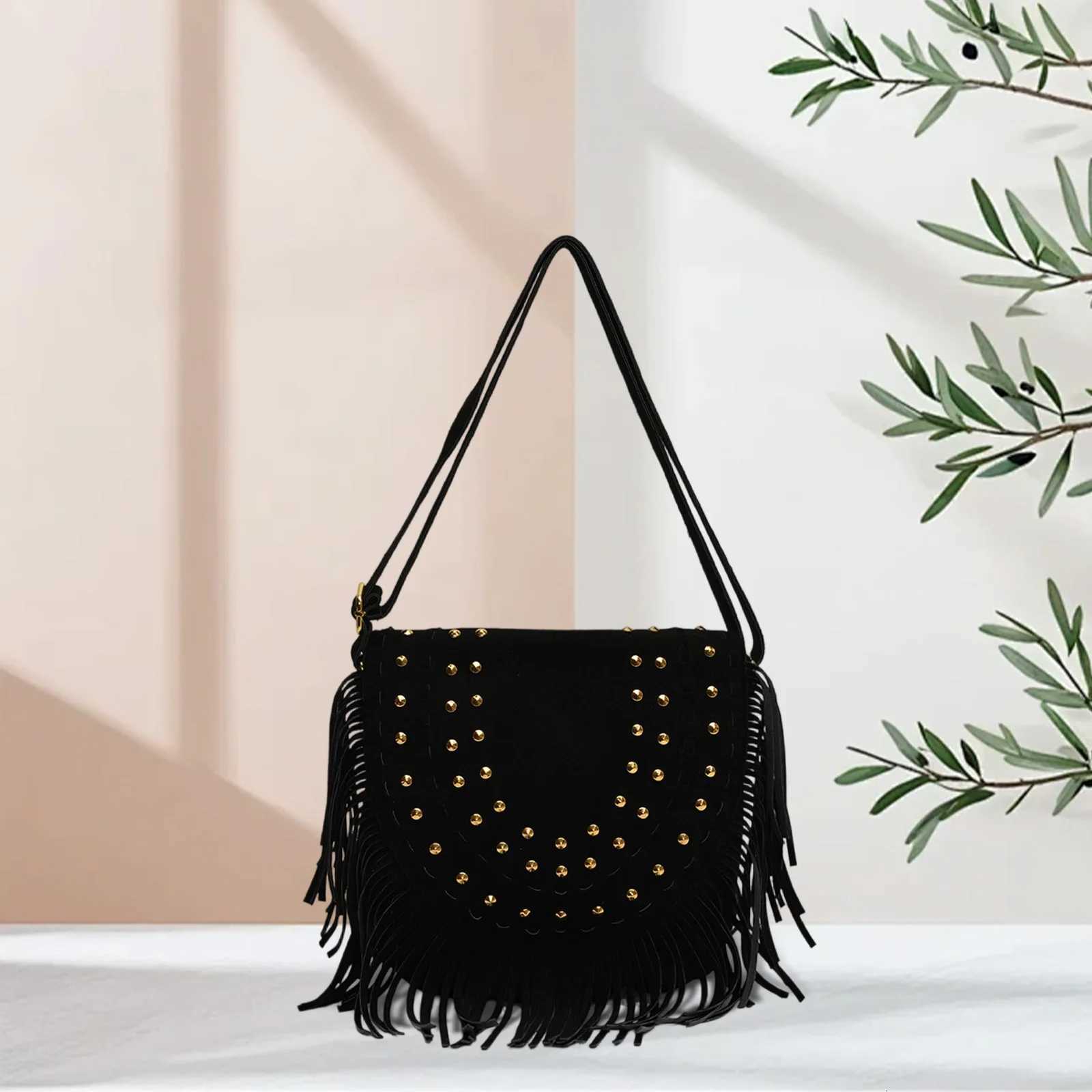 Vintage Crossbody Bag for Women Trendy Rivet Tassel Large Capacity Shoulder Purse for Party Club Outdoor Z250926