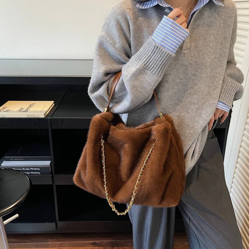 Winter Warm Chain Shoulder Crossbody Bags For Women Soft Plush Big Capacity Commute Shopping Totes Designer Handbags high-quality