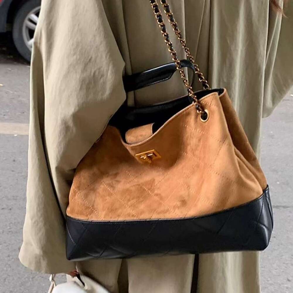 Autumn Winter Matte Suede Tote bag Shoulder bag Patchwork designer Style Chain Tote Large Capacity Crossbody Bag for Women High Quality Suitable For P