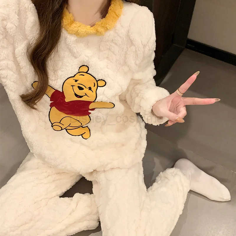 Disney Winter Warm Pooh Bear Pajamas Set New Cute Cartoon Bear Sleepwear Women Girls Autumn Casual Home Nightgown Wear H250926