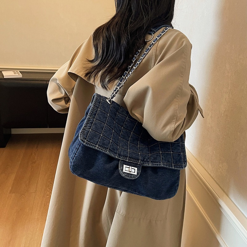 bag 2025 Autumn/Winter New French Retro Style Cowboy Designer Bag Light Luxury Trendy Style Women's Shoulder Bag Large Capacity Fashion Design