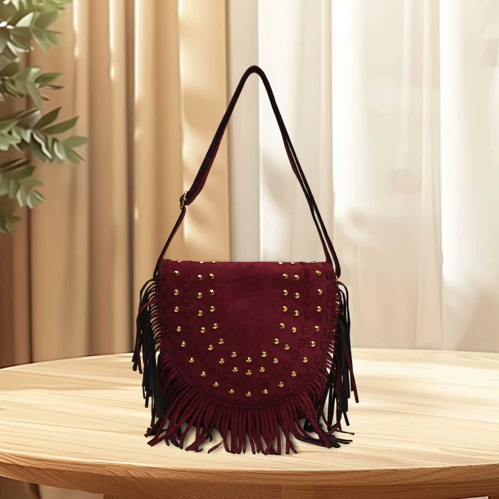 Vintage Crossbody Bag for Women Trendy Rivet Tassel Large Capacity Shoulder Purse for Party Club Outdoor Z250926