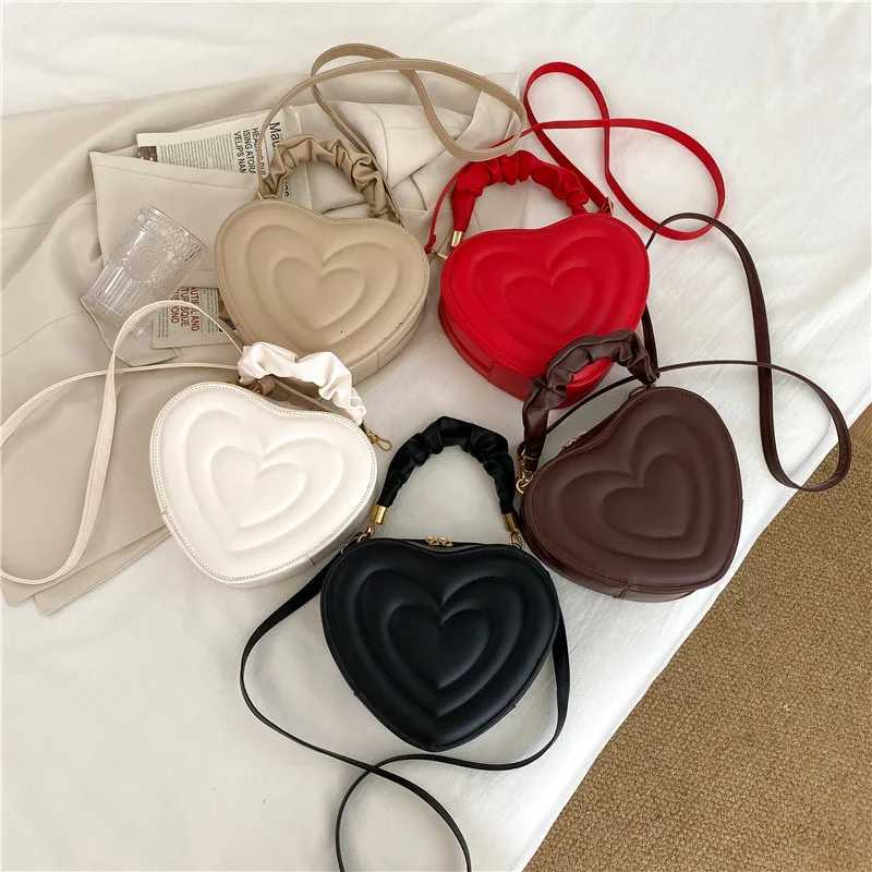 Fashion Love Heart Shape Shoulder Bag Small Handbags Designer Crossbody Bags For Women Solid Pu Leather Top Handle Bag bolsa Z250926