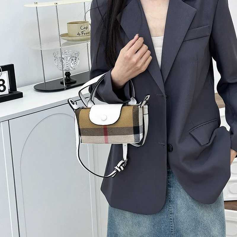 Elegant Commuter Crossbody Bag For Women Business Leisure Large Capacity And Stylish Leather StrapsW250926
