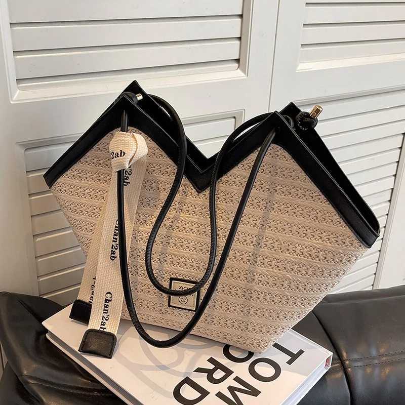 Woven straw tote bag for women large capacity 2025 new summer versatile shoulder bag textured trendy commuter toteW250926