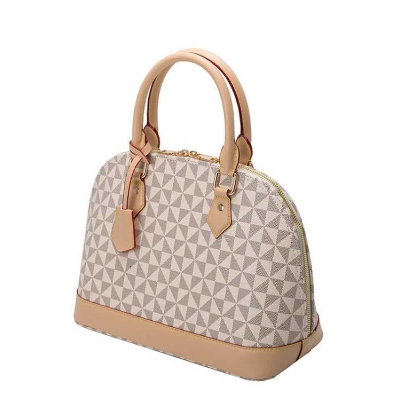 New Fashion Womens Shell Bag Trend Brand Simple Printed Shoulder Bag High Quality Elegant Crossbody Bag Designer Luxury HandbagW250926