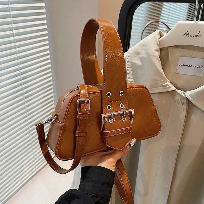 Small Handbag Fashion Wrist Bag For Women Retro Rivet Leather Shoulder Crossbody Bag Black Coffee bolsa feminina Zipper Purse Z250926