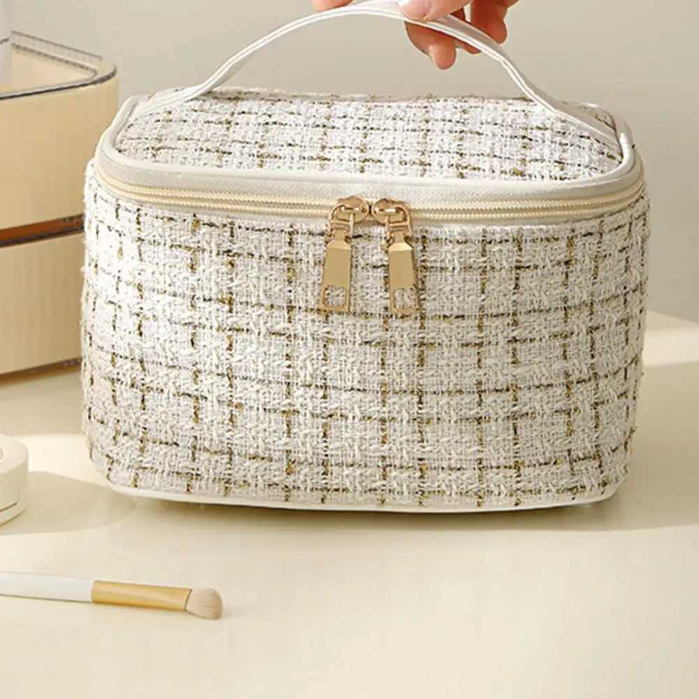 Luxury Tweed Makeup Bag Women Cosmetic Bag Ins Style Travel Portable Cosmetic Bag Toiletry Makeup Pouch Organizer Beauty Case J250926