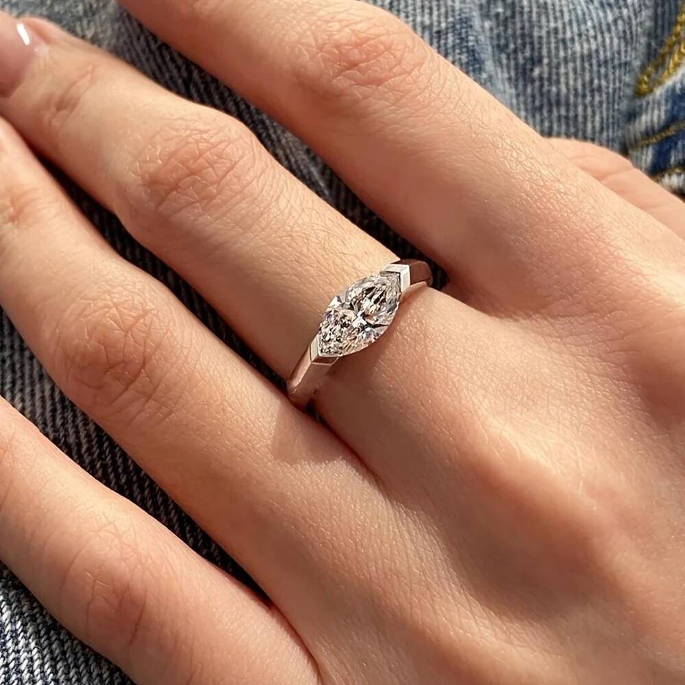 1Carat Marquise Cut Moissanite Solitaire Diamond Ring For Women S925 Silver Plate 18K Yellow Gold Wedding Band Engagement Rings