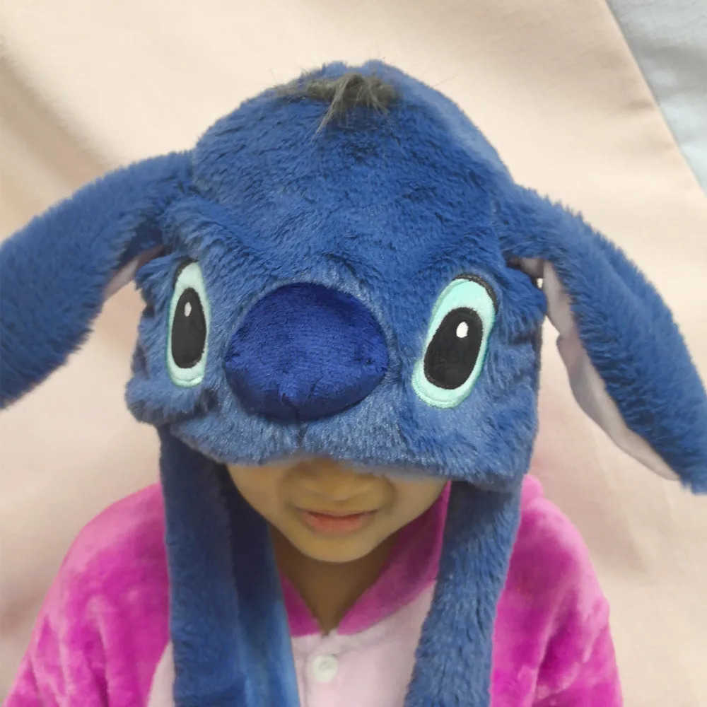 Disney 2025 New Kawaii Stitch Hat Anime Stitch Girl Keep Warm Blue The Hat Will Move When You Pinch Your Ears Kids toy Gifts H250926