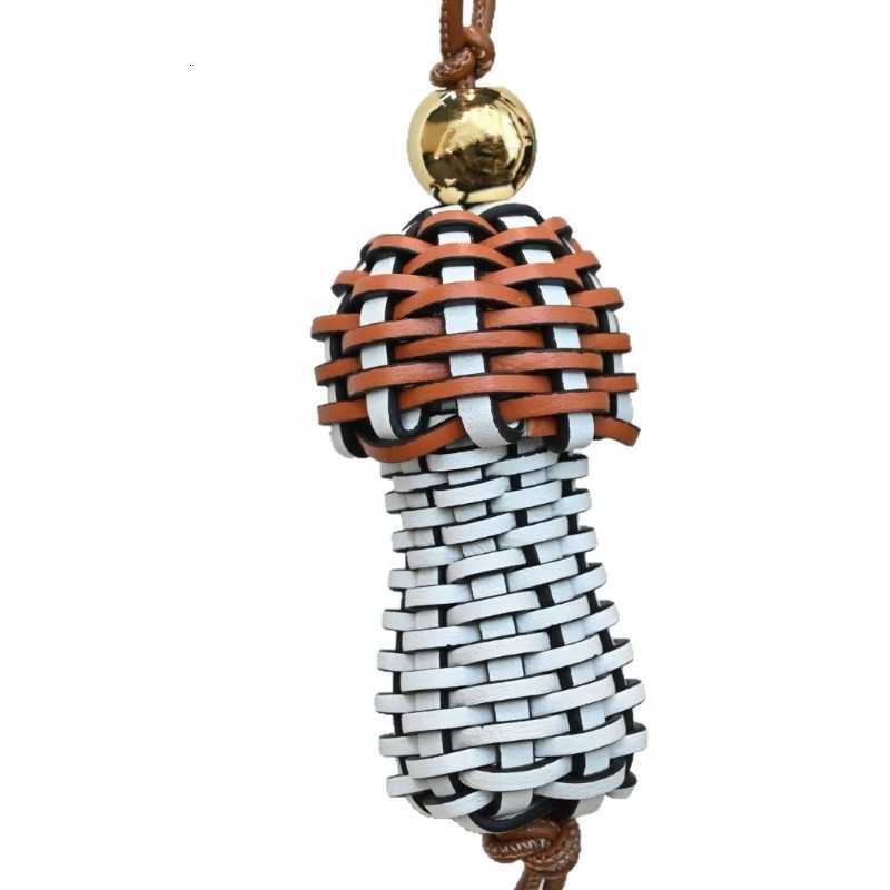 Luxurious New Weaving Mushroom Ornaments Leather Bag Charm Keychain Bags Pendant Decoration High Luxury Girl Gift Bag Accessories24 D250926