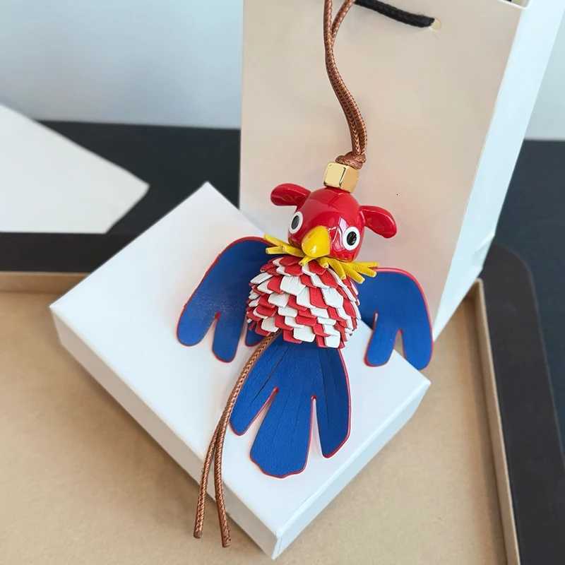 Luxurious Genuine Leather Parrot Bird Charm For Womens Bags Fashion Highend Durable Exquisite Workmanship Bag Decoration Bag Accessories14 D250926