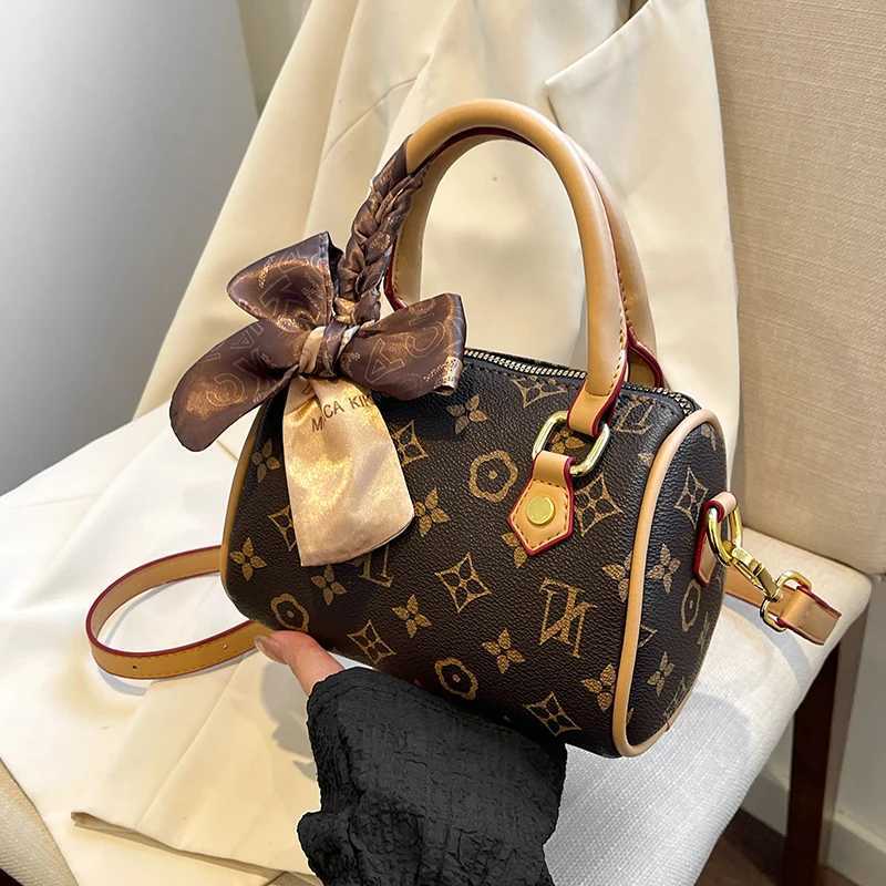 Stylish Womens Leather Handbag Designer Crossbody Shoulder Bag Ladies Tote Purse Casual Daily Use TrendyW250926