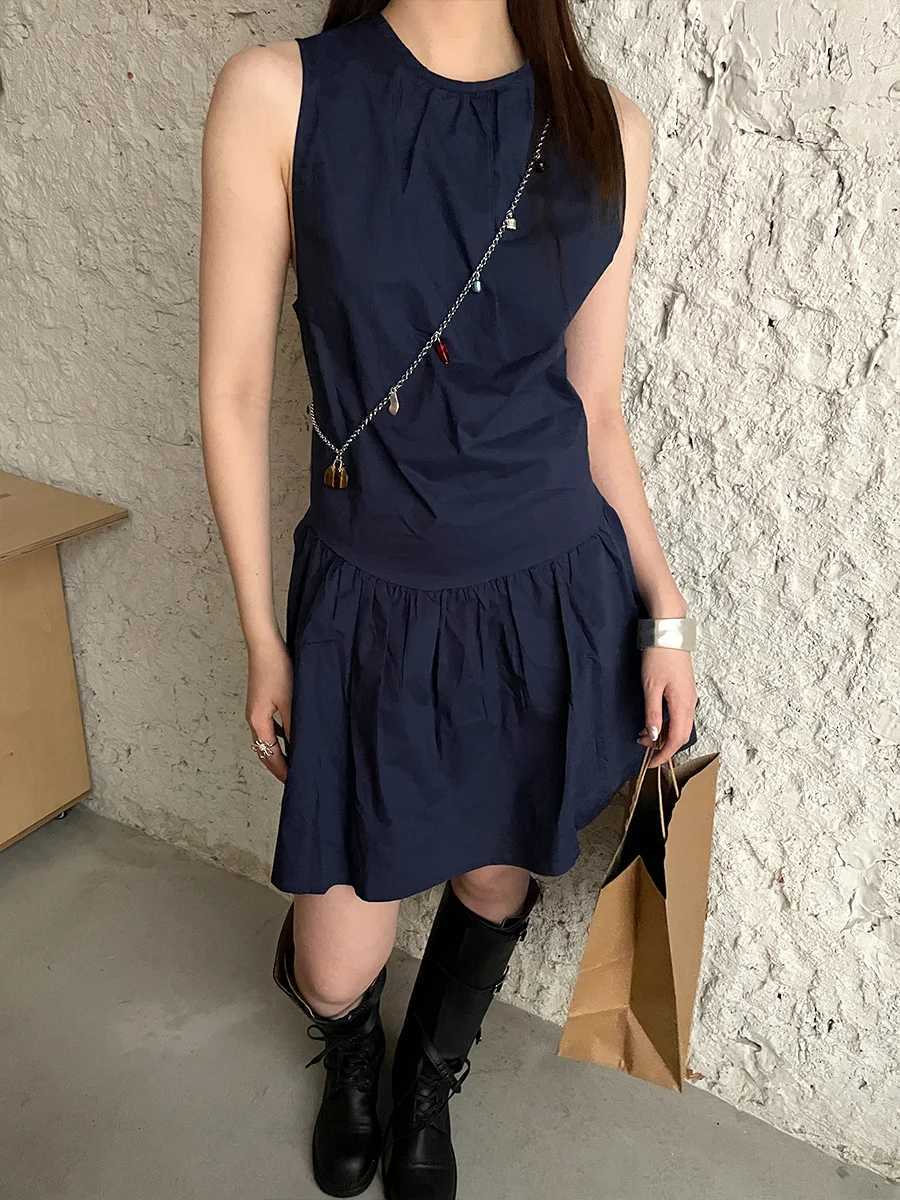 Design sense amber small bag pendant for women new holiday style pearl with dress small group shell versatile waist chain L250926