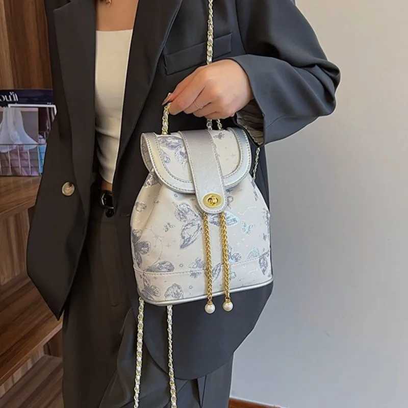 Stylish Female Bag for Teens Trendy Campus Shoulder Bag for School and Weekend OutingsW250926