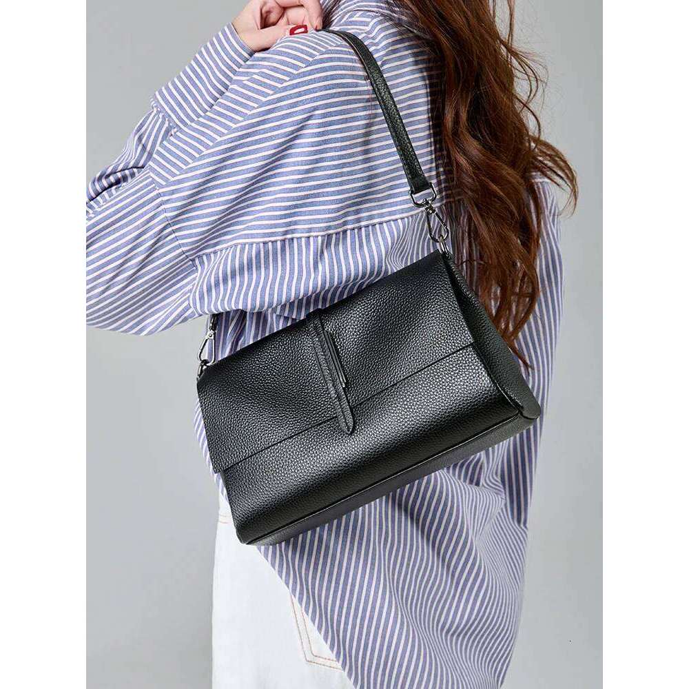 Ladies Genuine Leather Flap Messenger Bags Women Soft Cowhide Functional Shoulder Handbags Female Designer Crossbody Bag Suotong2509