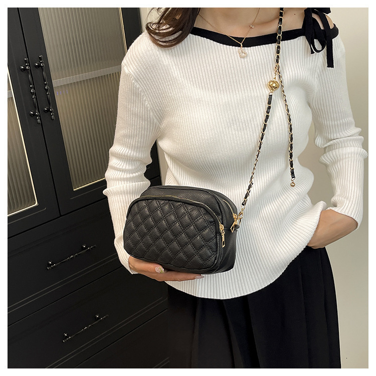 2025 Autumn/Winter French New Women's Handbag Light Luxury Retro Style Quilted Chain Fashion Shoulder bag Bag Designer Bag