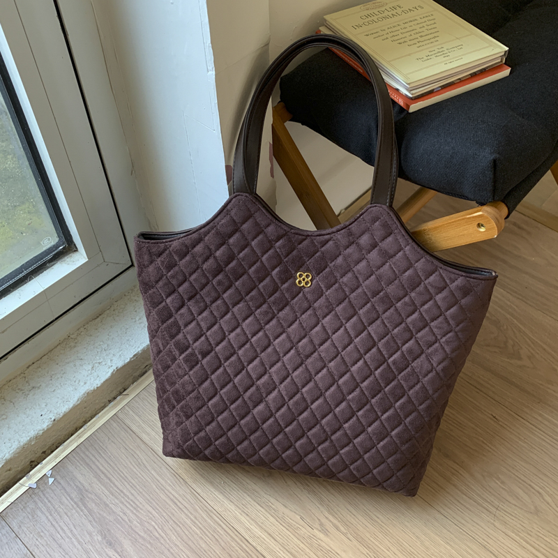 Ladies large capacity handbag for daily commuting shopping lightweight bag high end and niche design single shoulder crossbody 3572031