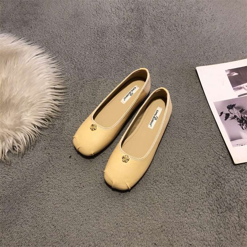 Flat Ballet for Designer Bags Women 2025 New French Style Spring and Autumn Loafers Gentle Evening Shoes