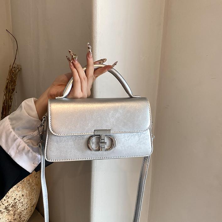 Free delivery designer bag Luxury Bag Casual and comfortable shoulder bag for women simple and fashionable