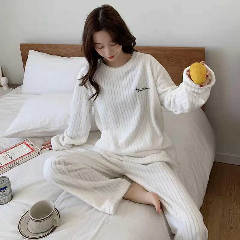 Winter Womens New Pajamas Homewear Suit Womens Fall and Winter Warm Clothes Coral Velvet Leisure Pajamas Padded Homewear Z250925