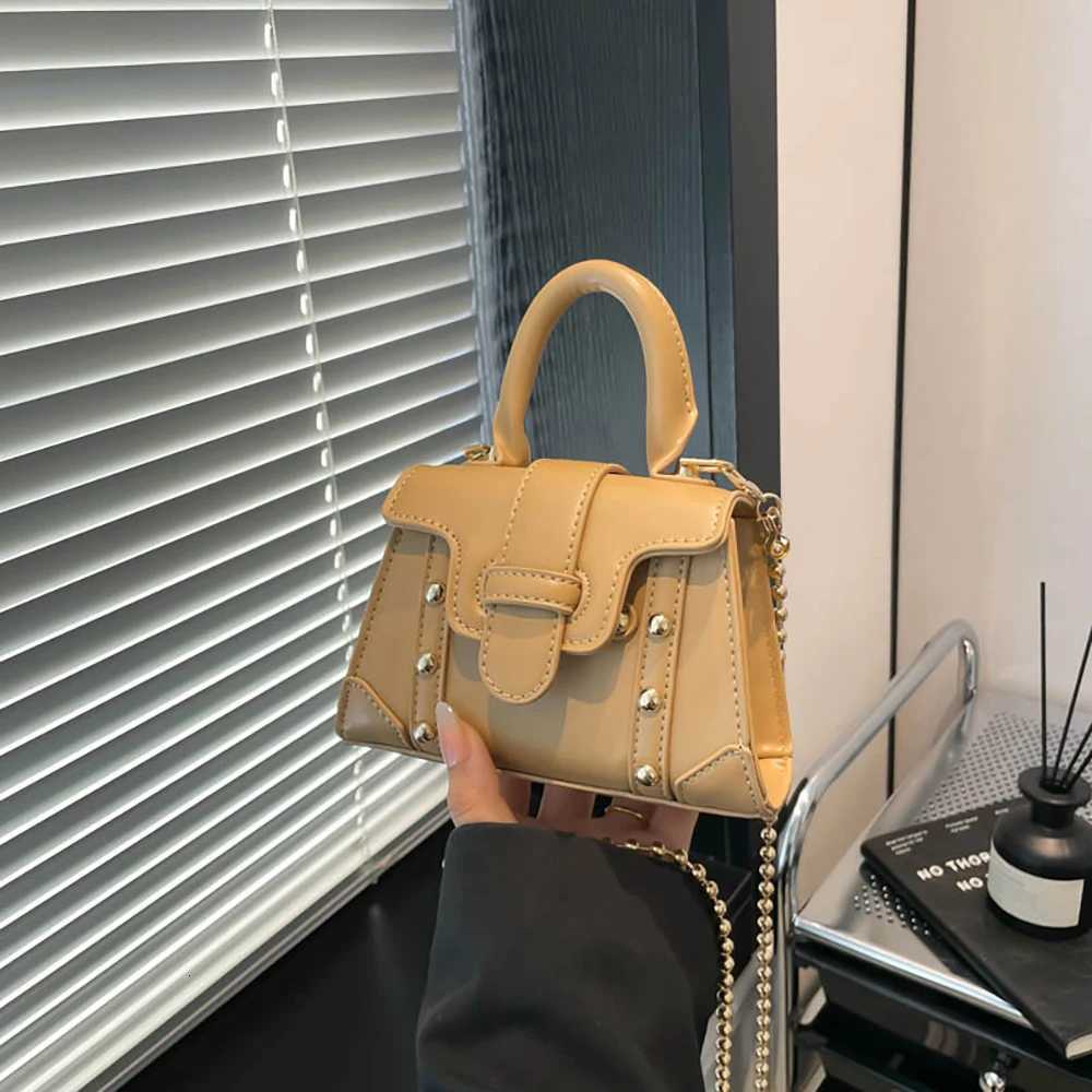 Fashion Mini Square Handbag Women Crossbody Bags Pu Leather Rivet Design Flap Shoulder Bags Small Chains Crossbody Lipstick Case Z250926