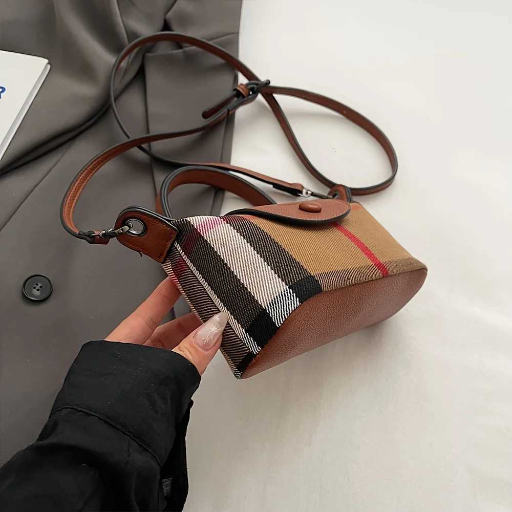 Retro Fashion Leather Small Bag Work Commute Casual Mini Tote Dumpling Bag Plaid CrossBody BagW250926