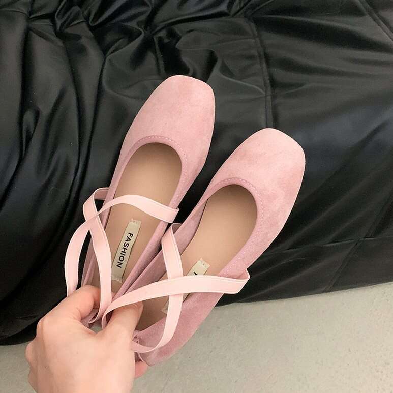 Mary Jane Shallow Mouth Flat Single Shoes Paired with Skirt 2025 Feminine Designer Shoe Summer Soft Sole New Pink Fashion Ballet