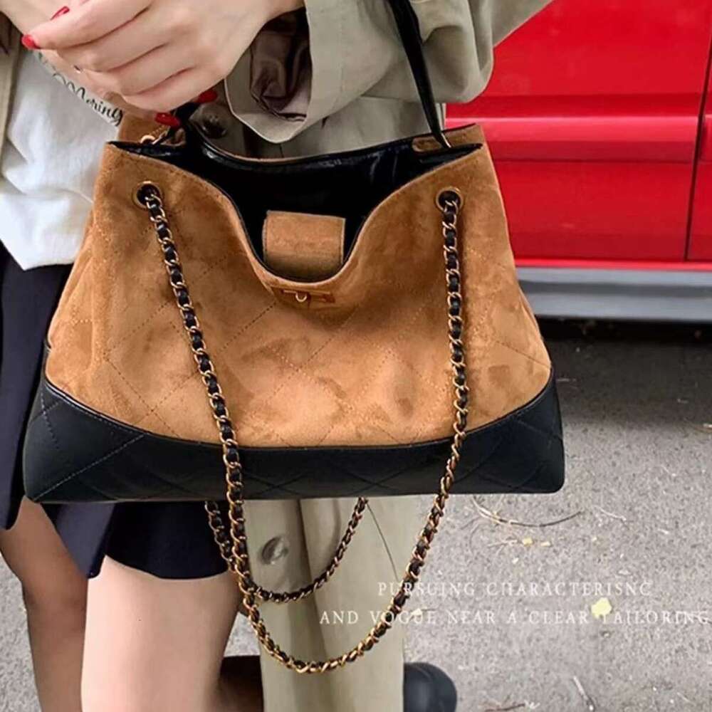Autumn Winter Matte Suede Tote bag Shoulder bag Patchwork designer Style Chain Tote Large Capacity Crossbody Bag for Women High Quality Suitable For P