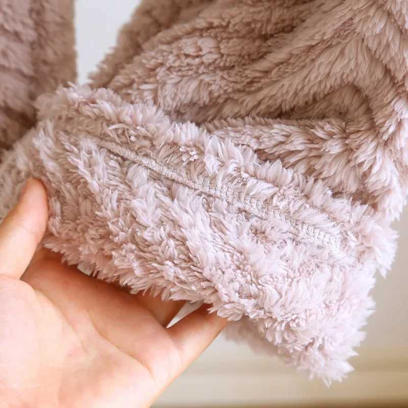 2025 New AutumnWinter Womens Pajama Set Flannel Thickened and Warm Coral Plush Cute Home Fur Two Piece Set Sleepwear Z250925