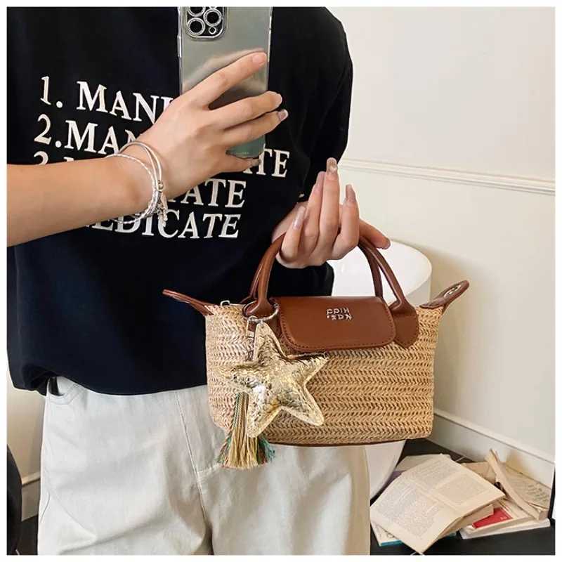 Niche Casual Crossbody Bag with Sleek Style Trendy HighEnd Design for Girls Sweet Retro Daily Outfits Everyday LooksW250926