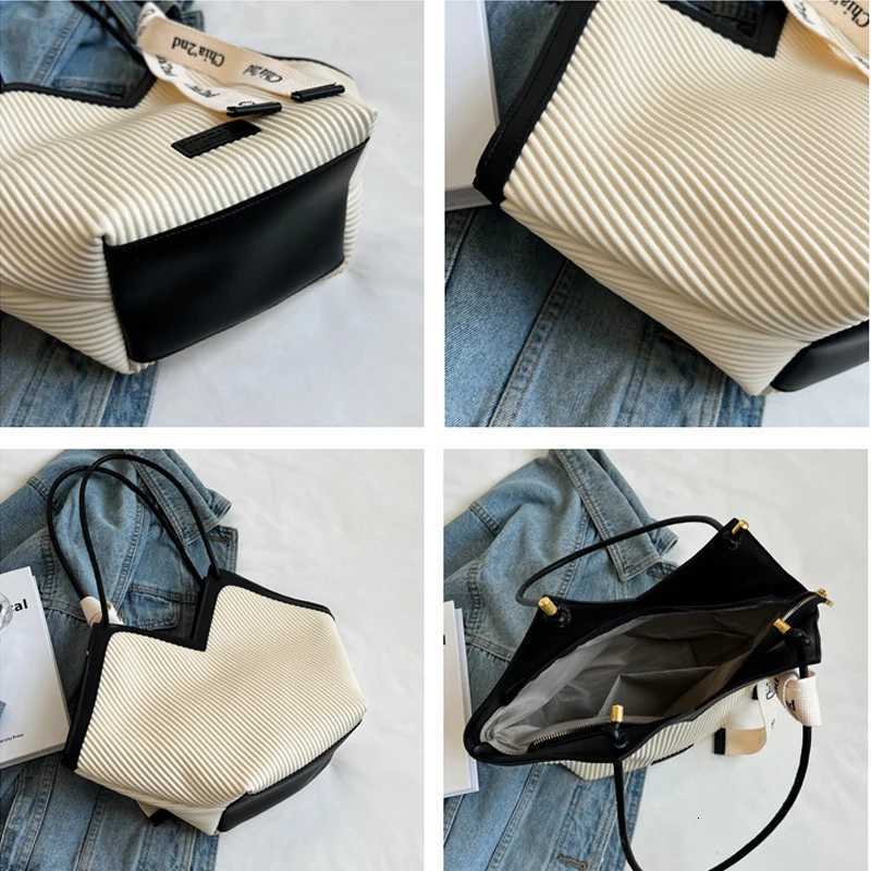 New Design Fashion Women Outdoor Beach Travel Handbag Ladies Shoulder Bag Tote Bag Large Heart Shape Handbags for WomenW250926