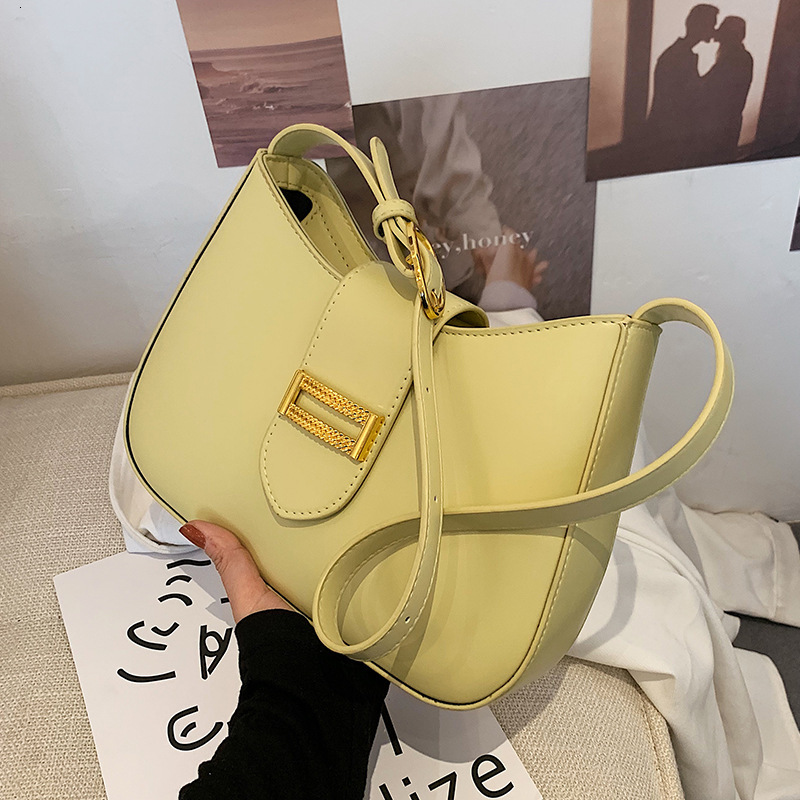 bag Autumn and winter French women's bag with niche design, light luxury designer bag, elegant and fashionable 2025 new minimalist design, clean 