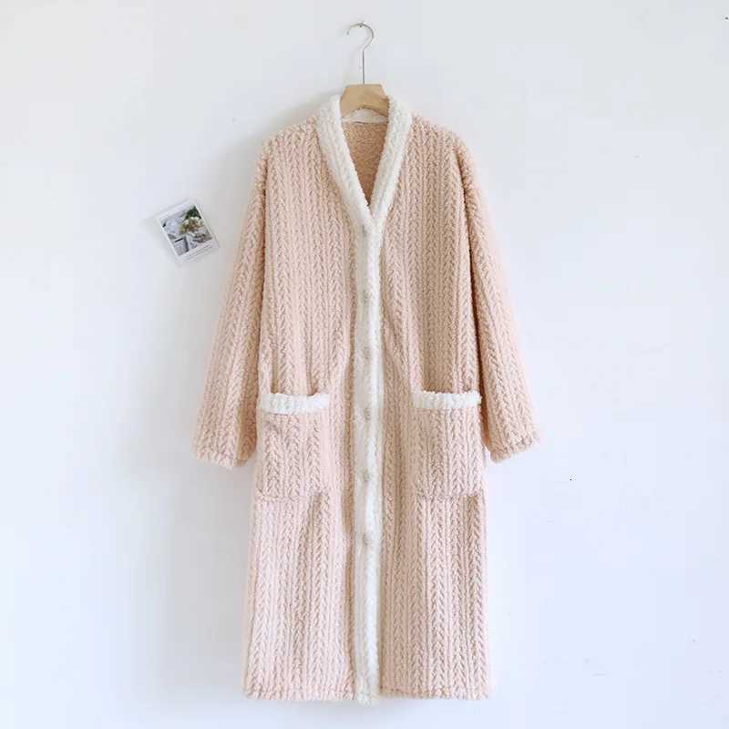 Coral Velvet Warm Sleepwear Home Clothes Autumn Winter Flannel Bathrobe For Women Thick Long Sleeved Night Long Robe Female Z250925