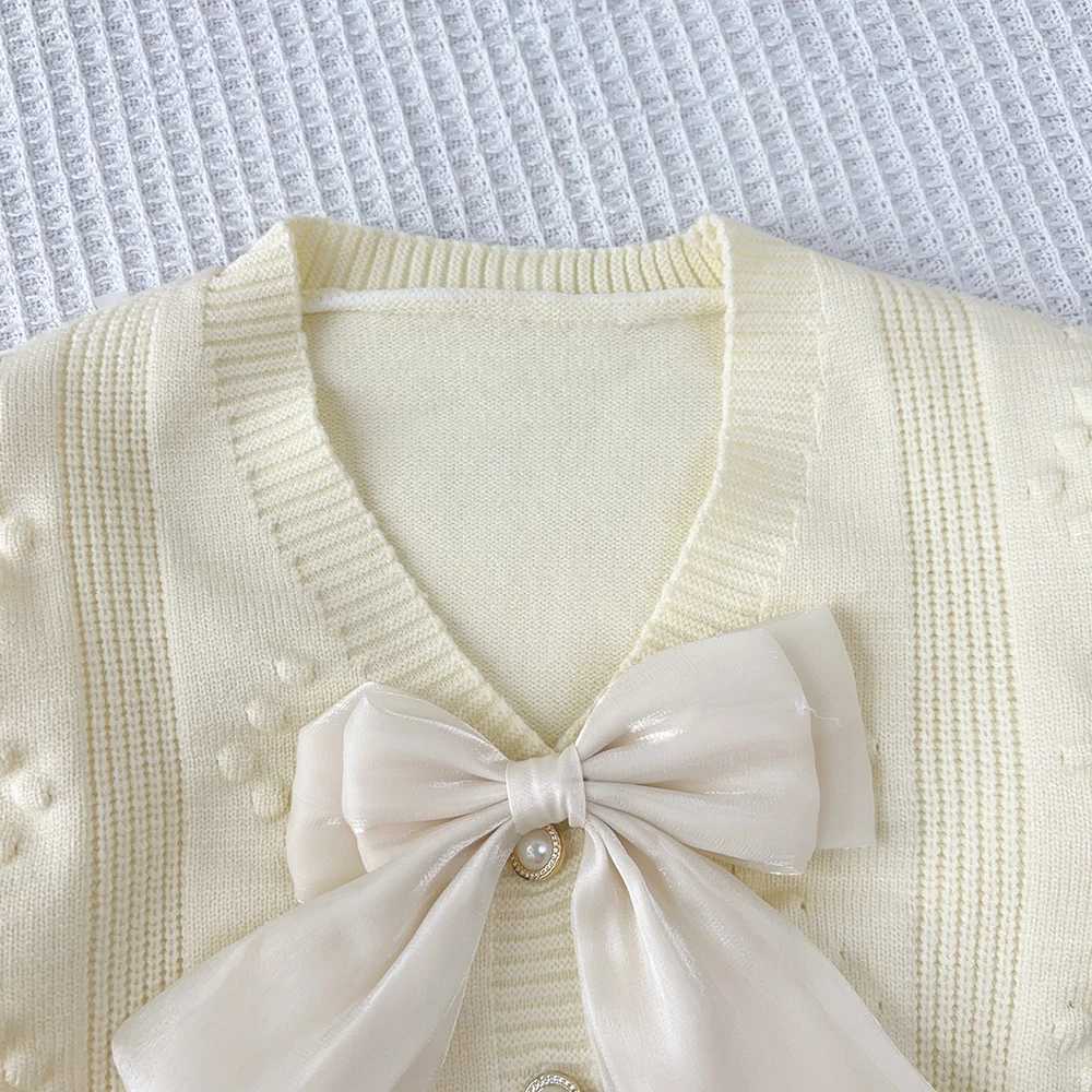 Bear Leader Red New Year Christmas Winter Set Vneck Bow Sweater Toppleated Aline Skirt 2piece Sets Kids Clothes Girls L2509268Z9D