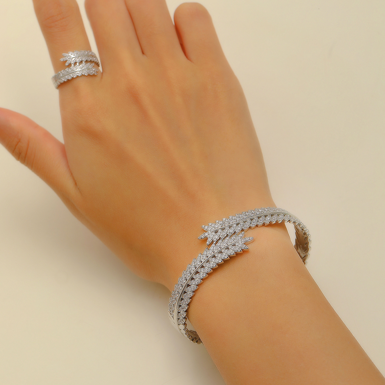 Copper Inlaid Zircon Wheat Spike Micro Inlay Ring Light High-End Sense Elegant Fashion Open Bracelet Bangle For Women