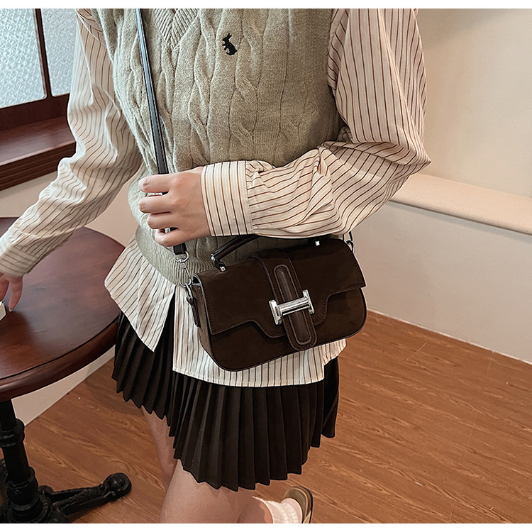 New women's small square bag autumn new fashion handbag trend versatile design casual retro style shoulder bag light luxury designer bag