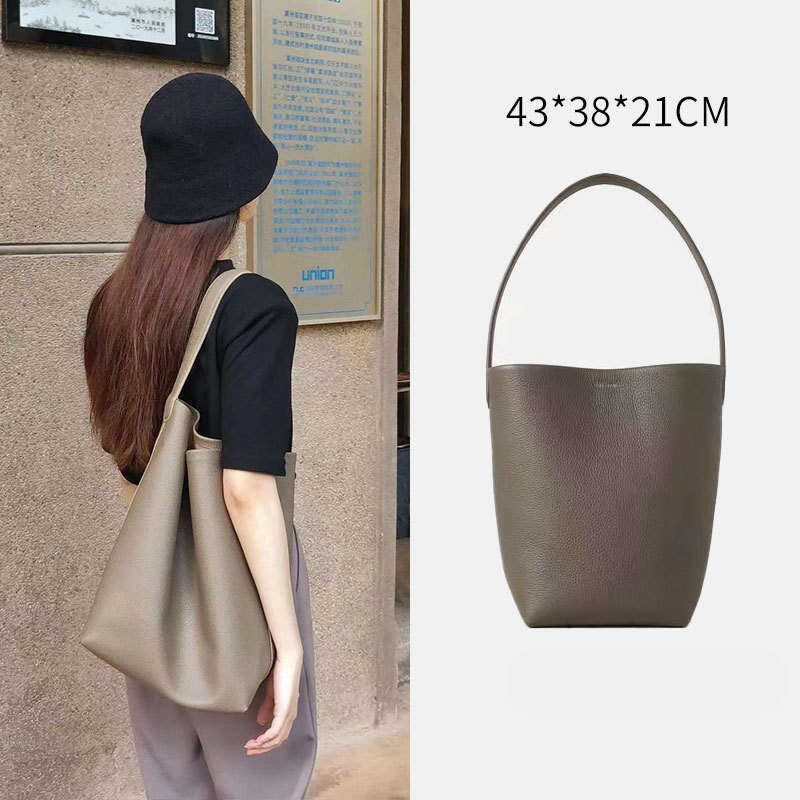 designer bag Luxury bag Bucket Genuine Leather Single Shoulder Handbag for Women High-end Simple Large Capacity Cowhide Commuter Tote Bag