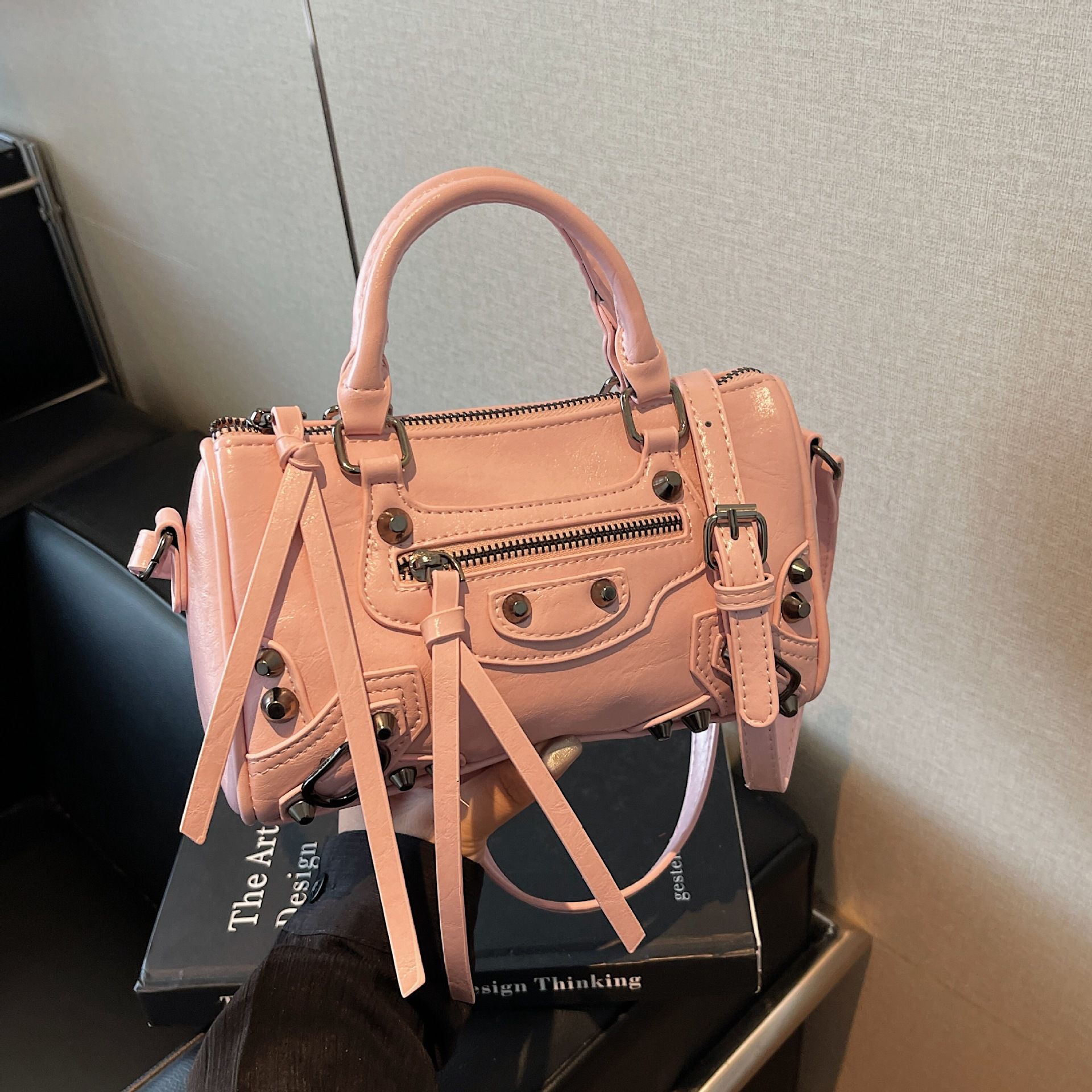 Designer Bag Bag Crossbody Bag Shoulder Bag 2025 New Ladies Fashion Commuter Bag Ladies Handbag Large Capacity Small Square Bag