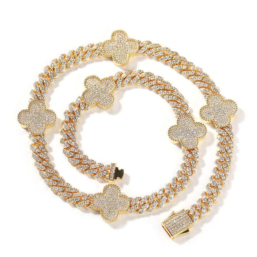 Fashion Simple Four-Leaf Clover Necklace for Women, Ins Style Sier Inlaid with Dias, Versatile Collarbone Chain Accessory, Best Friend Jewelry