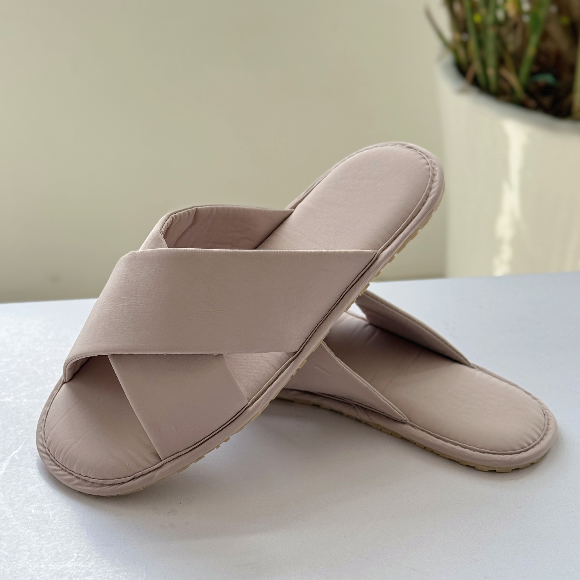 New Slippers Simple Solid Color Pair Indoor Home High-end Couple Soft Sole Household ddmymarket