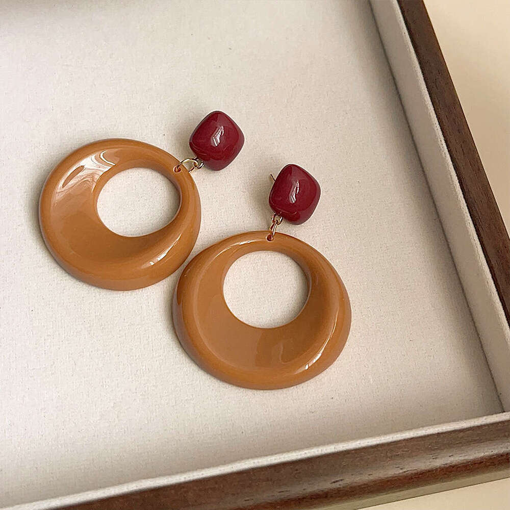 Melard Coffee Color Earrings for Women, Artistic Temperament Acrylic Gradient Stud Earrings, Niche High-end Feel, Brightening Ear Accessories