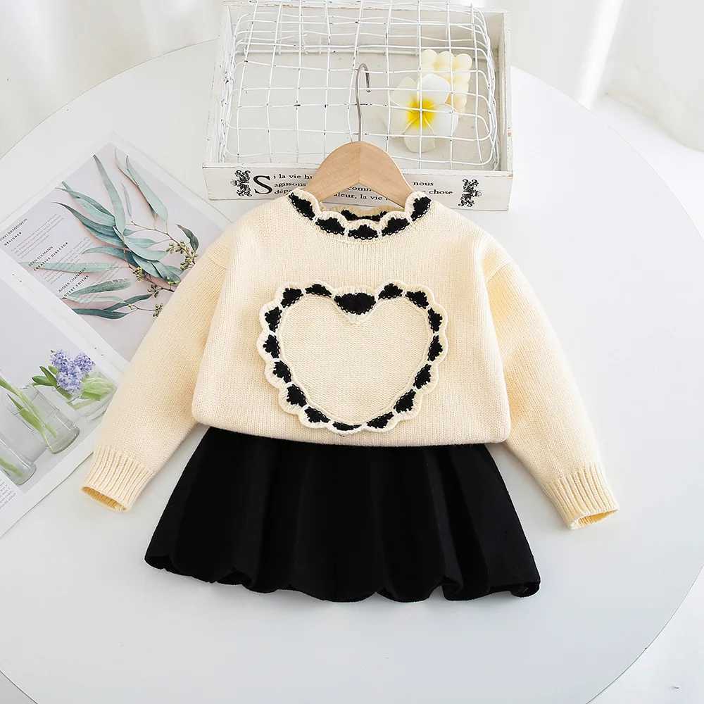 Childrens Clothing Sets Heart Round Neck Knitted Skirt Toddler Girl Winter Clothes Sweater Korean Style 2 To 6 Years L250926WDGJ