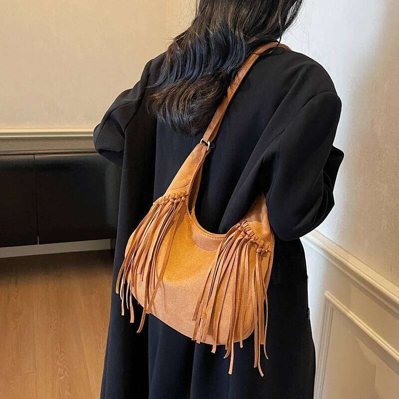 Design Faux Suede Shoulder Bags for Women Tassels Crossbody Bag Females Retro New Handbags and Purses