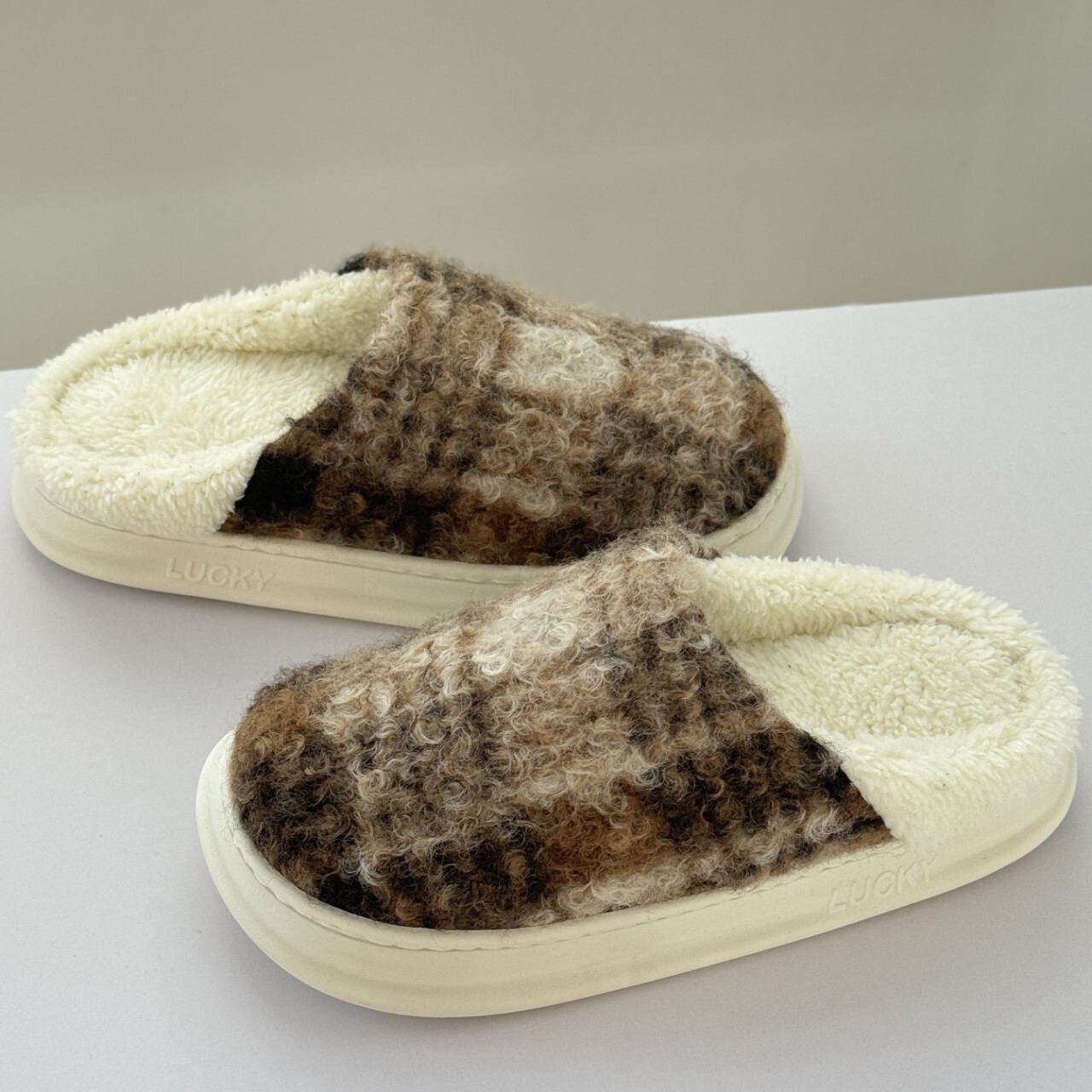 Checkered Thick-Soled Winter Foot Warmer Warm Cotton for Men and Women Smart Cold-Proof Shoes ddmymarket